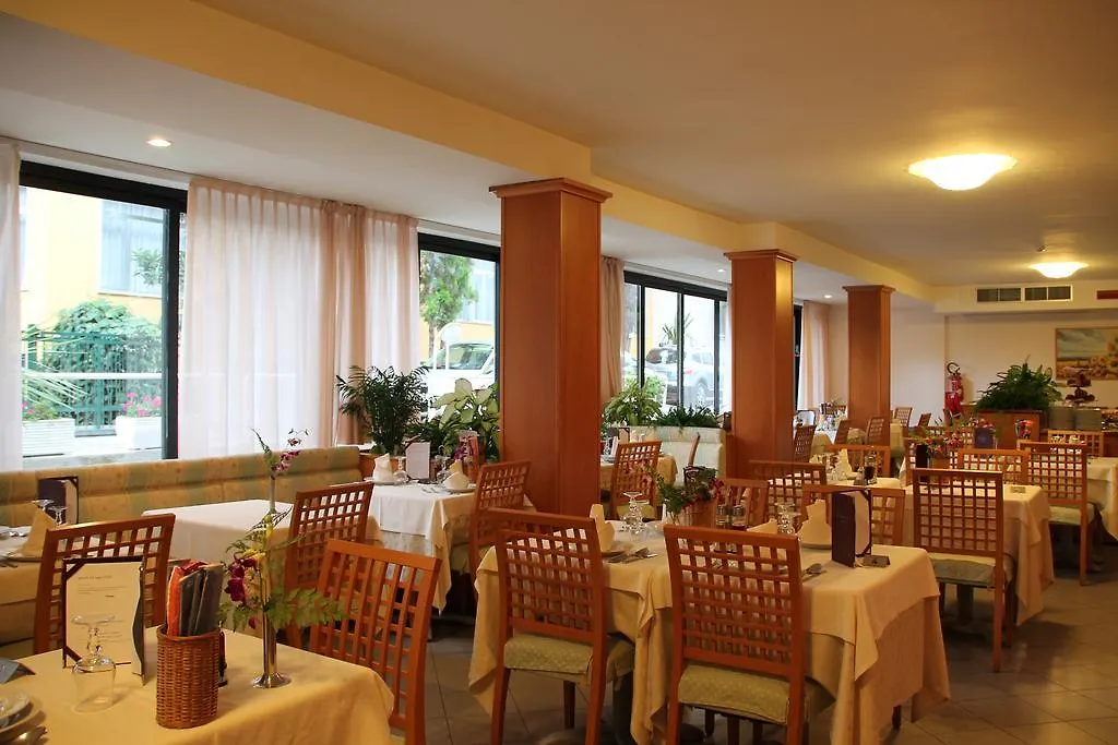Hotel Helios Diano Marina
