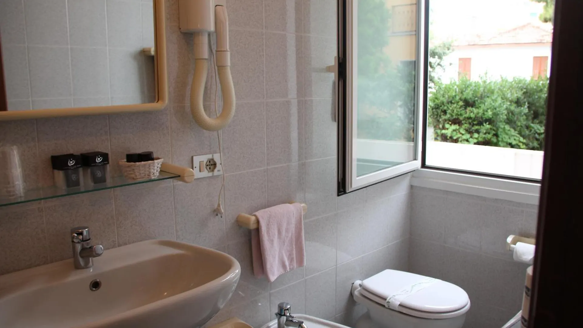 Hotel Helios Diano Marina