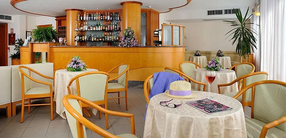 Hotel Helios Diano Marina