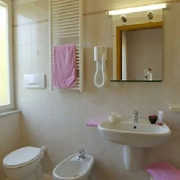 Hotel Helios Diano Marina 3*,  Italien